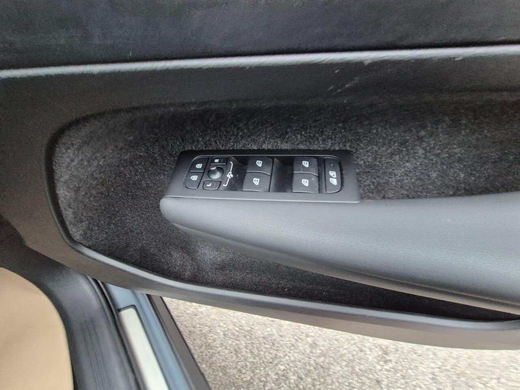 Used Volvo XC40 2022 for sale - 76345663: Photo 21