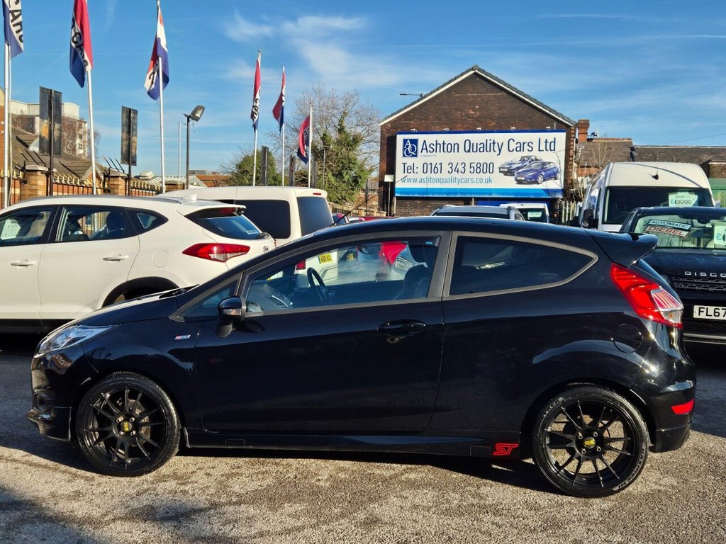 Used Ford Fiesta 2017 for sale - 76655097: Photo 1