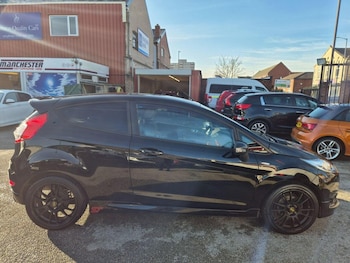 Used Ford Fiesta 2017 for sale - 76655097: Photo