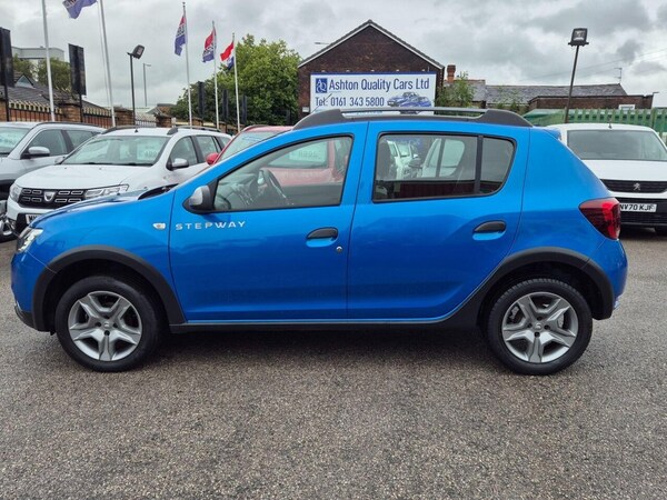 Used Dacia Sandero Stepway 2018 for sale - 75354364: Photo 2
