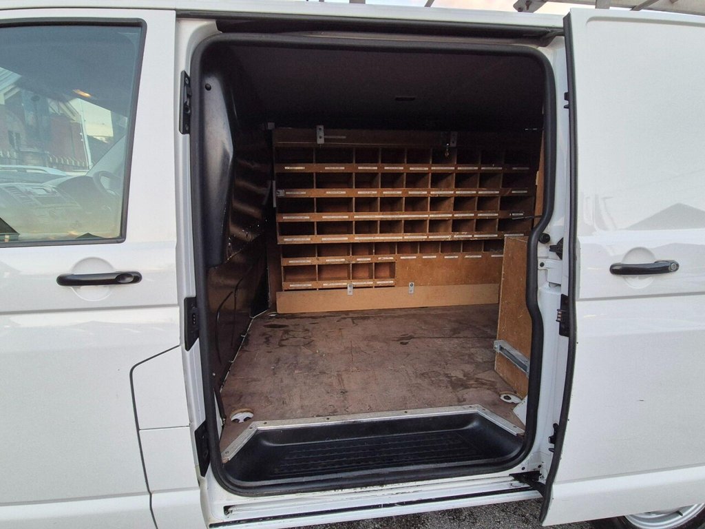 Used Volkswagen Transporter 2015 for sale - 76570460: Photo 16