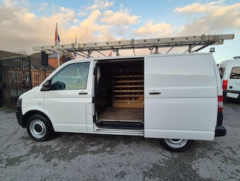 Used Volkswagen Transporter 2015 for sale - 76570460: Photo