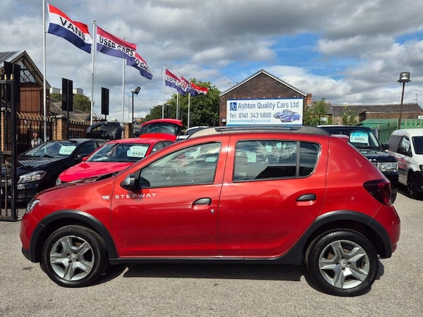 Used Dacia Sandero Stepway 2017 for sale - 75354312: Photo 1