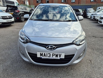 Used Hyundai i20 2013 for sale - 76039038: Photo