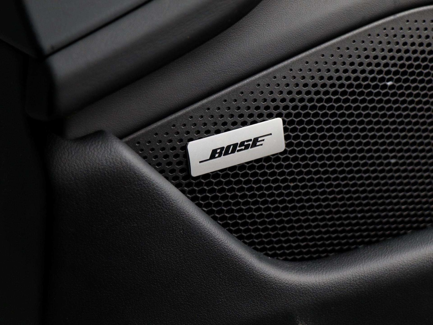 Used Porsche Taycan 2020 for sale - 77308449: Photo 22