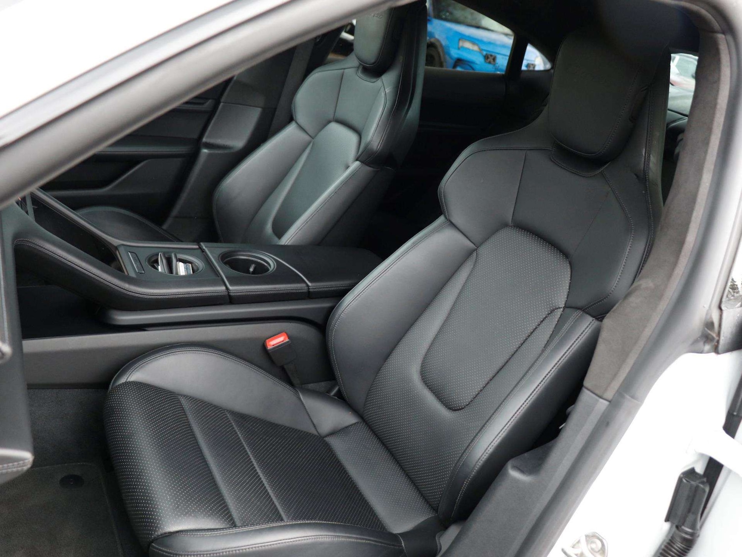 Used Porsche Taycan 2020 for sale - 77308449: Photo 24