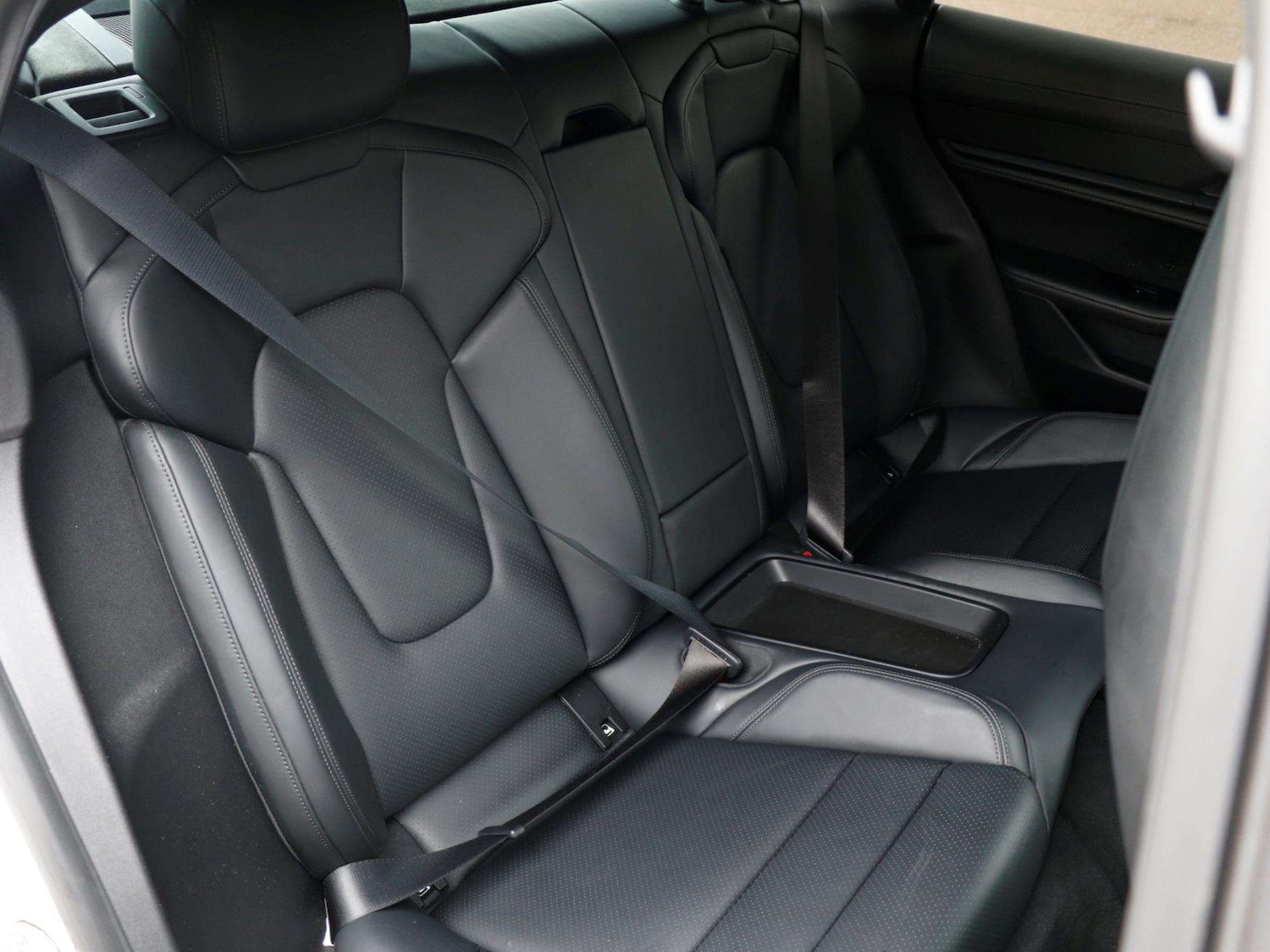 Used Porsche Taycan 2020 for sale - 77308449: Photo 25