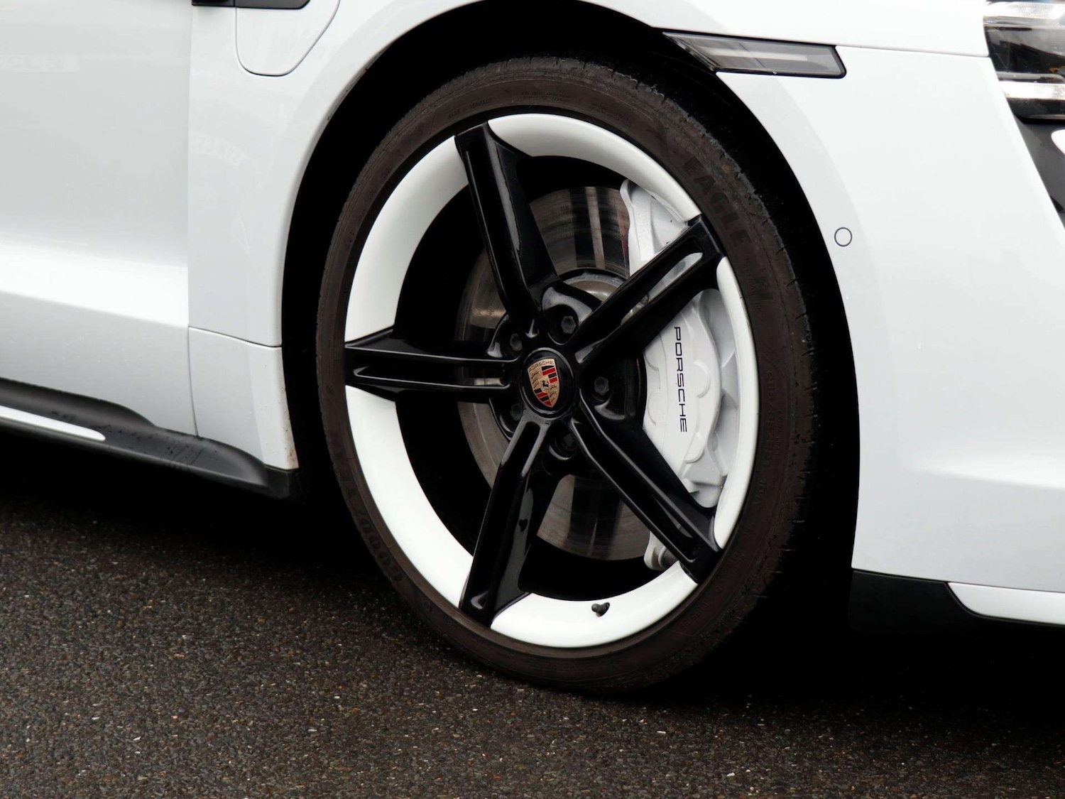 Used Porsche Taycan 2020 for sale - 77308449: Photo 29