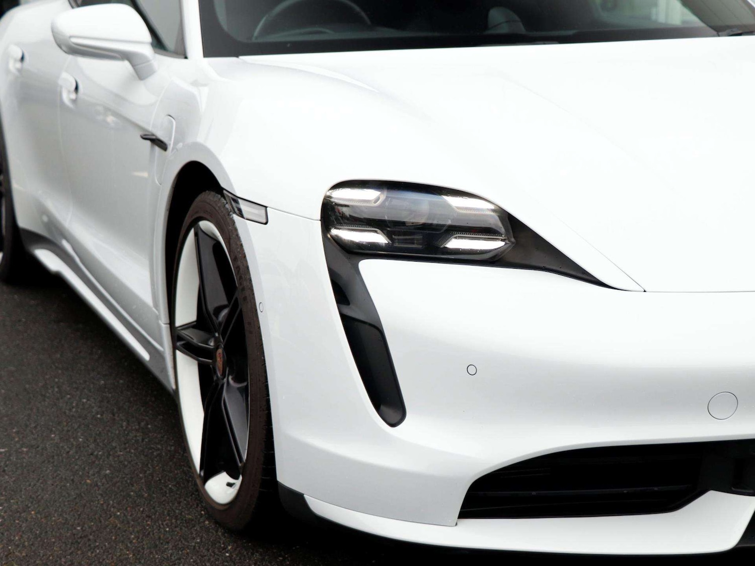 Used Porsche Taycan 2020 for sale - 77308449: Photo 30