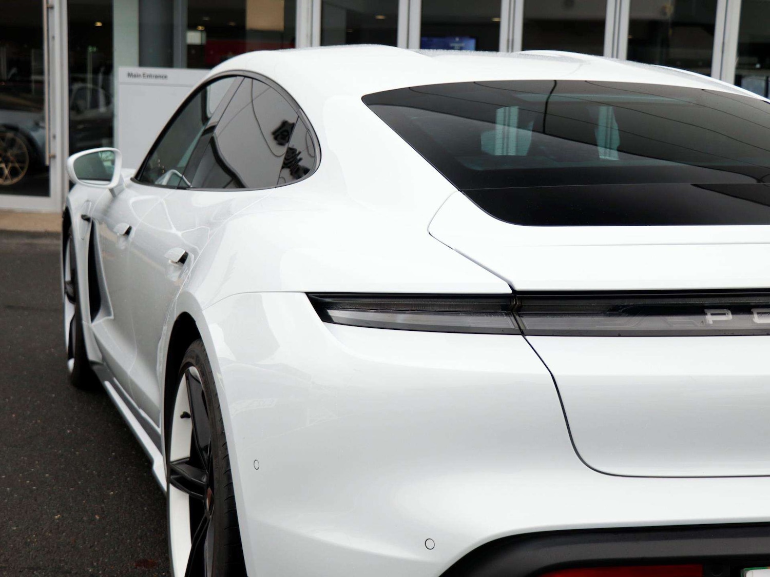 Used Porsche Taycan 2020 for sale - 77308449: Photo 35