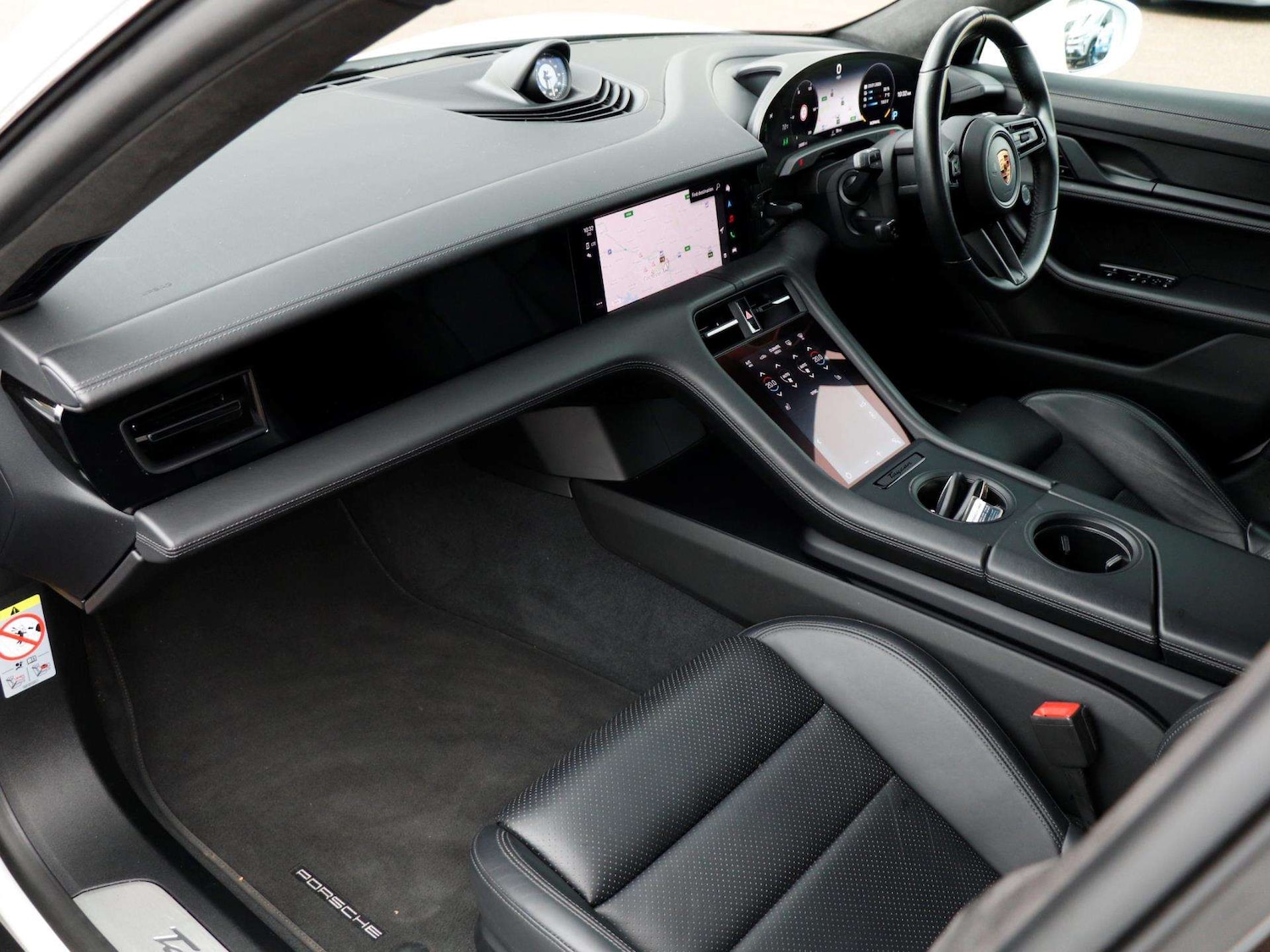 Used Porsche Taycan 2020 for sale - 77308449: Photo 9