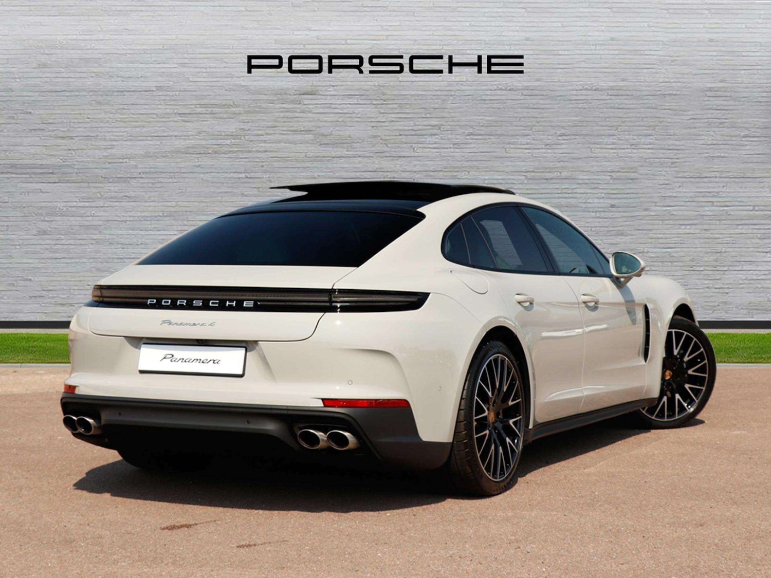 Used Porsche Panamera 2026 for sale - 77552995: Photo 3