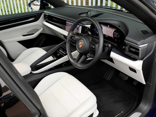 Used Porsche Macan 2025 for sale - 75535248: Photo 10