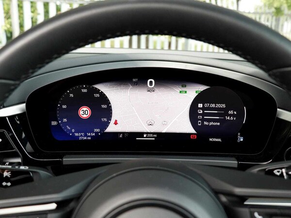 Used Porsche Macan 2025 for sale - 75535248: Photo 13
