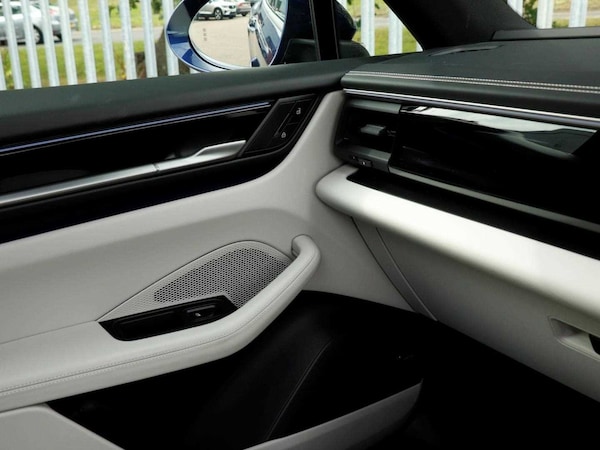 Used Porsche Macan 2025 for sale - 75535248: Photo 22