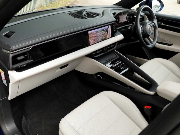 Used Porsche Macan 2025 for sale - 75535248: Photo 9