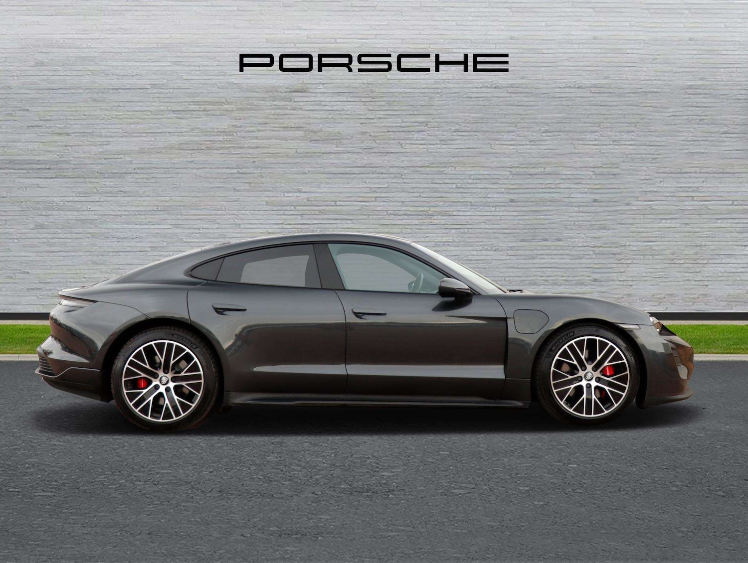 Used Porsche Taycan 2021 for sale - 77649092: Photo 2