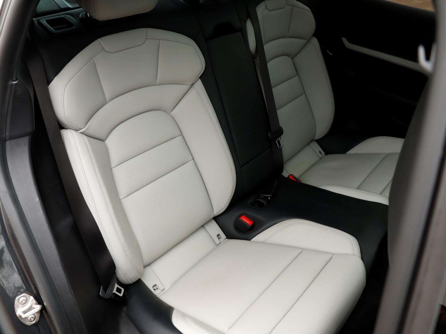 Used Porsche Taycan 2021 for sale - 77649092: Photo 22