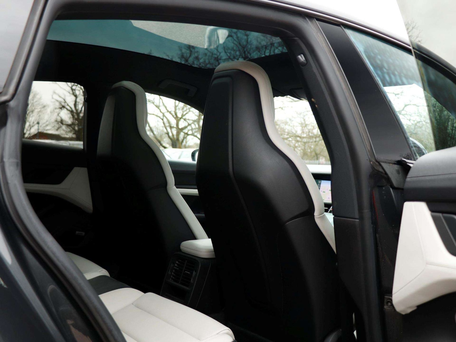 Used Porsche Taycan 2021 for sale - 77649092: Photo 23