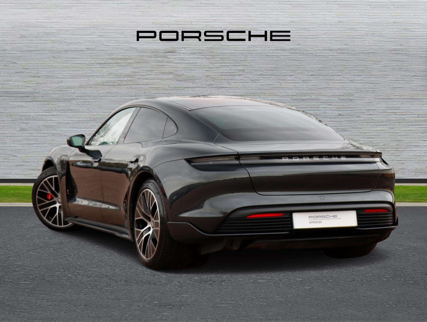 Used Porsche Taycan 2021 for sale - 77649092: Photo 5