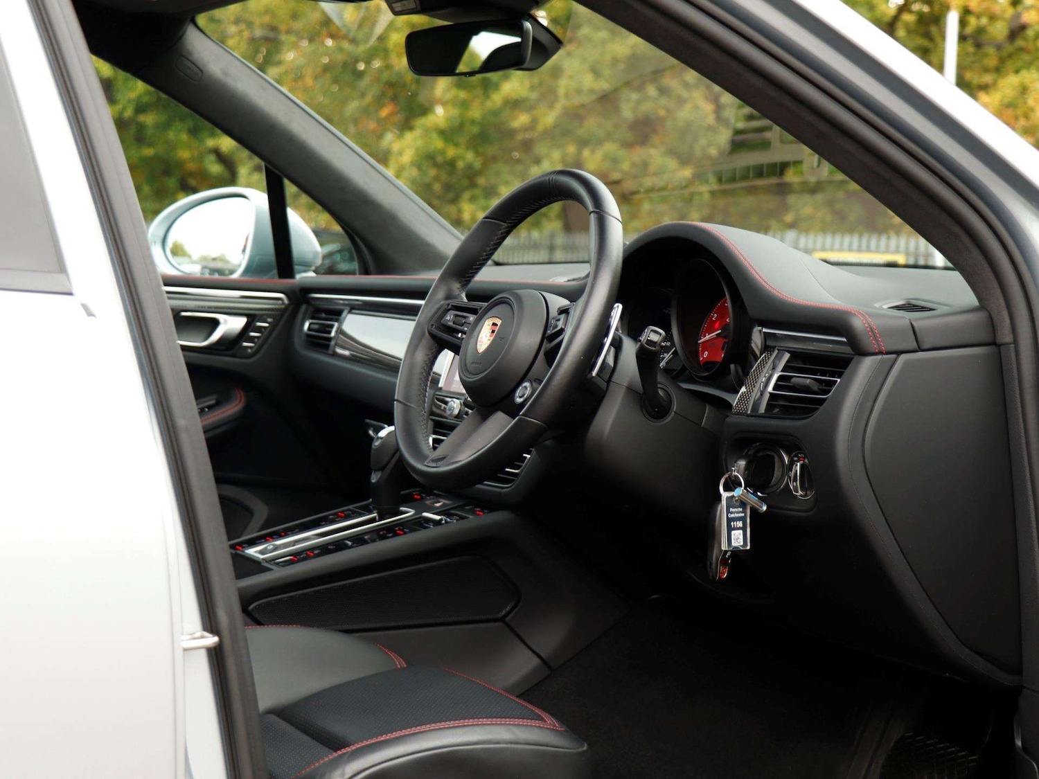 Used Porsche Macan 2023 for sale - 76156068: Photo 11