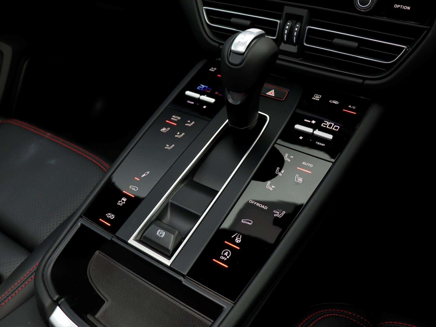 Used Porsche Macan 2023 for sale - 76156068: Photo 17