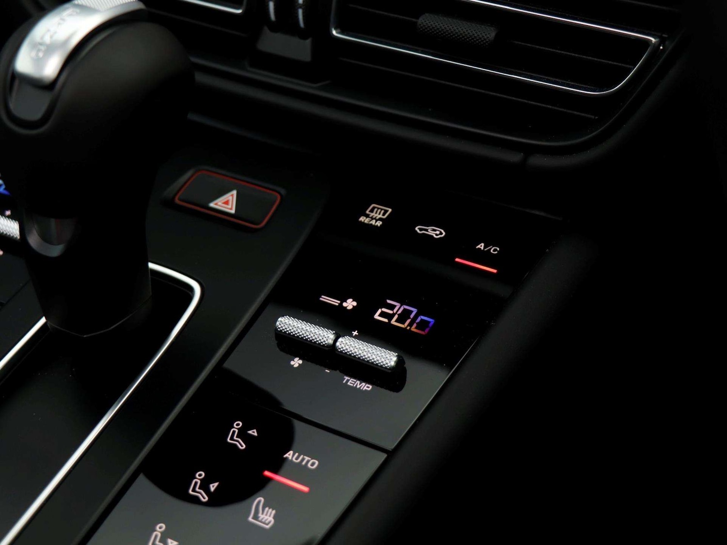 Used Porsche Macan 2023 for sale - 76156068: Photo 18