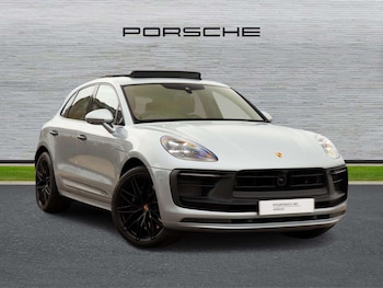 Used Porsche Macan 2023 for sale - 76156068: Photo