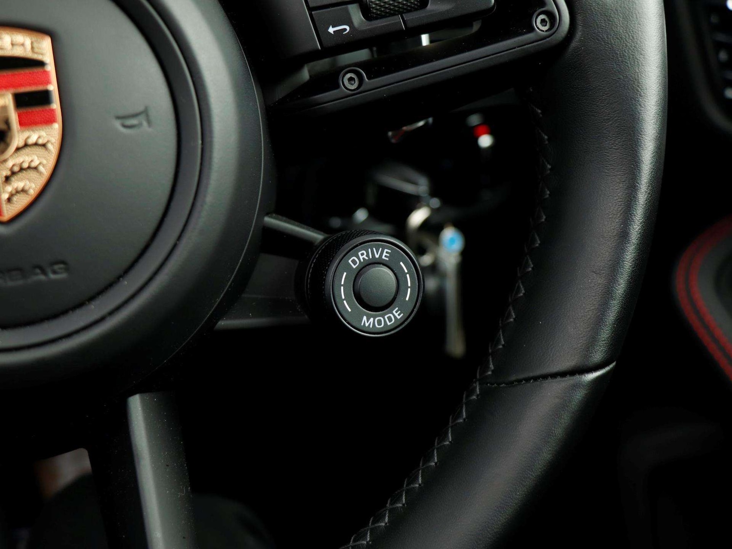 Used Porsche Macan 2023 for sale - 76156068: Photo 22