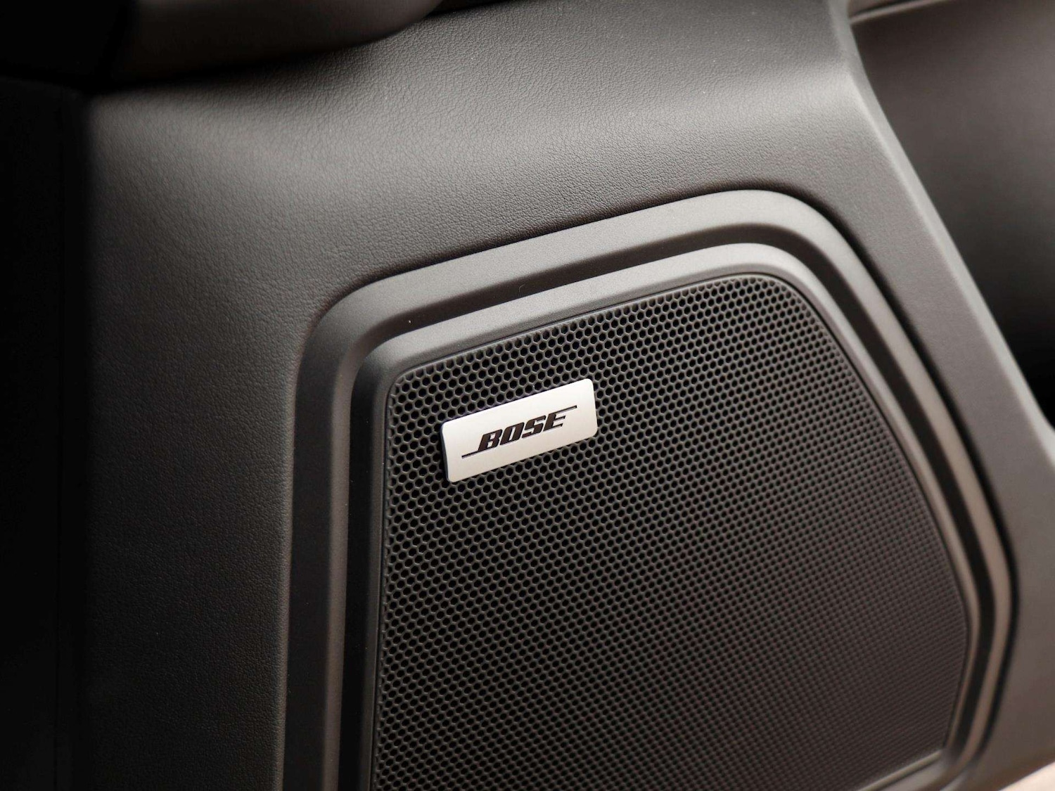 Used Porsche Macan 2023 for sale - 76156068: Photo 24