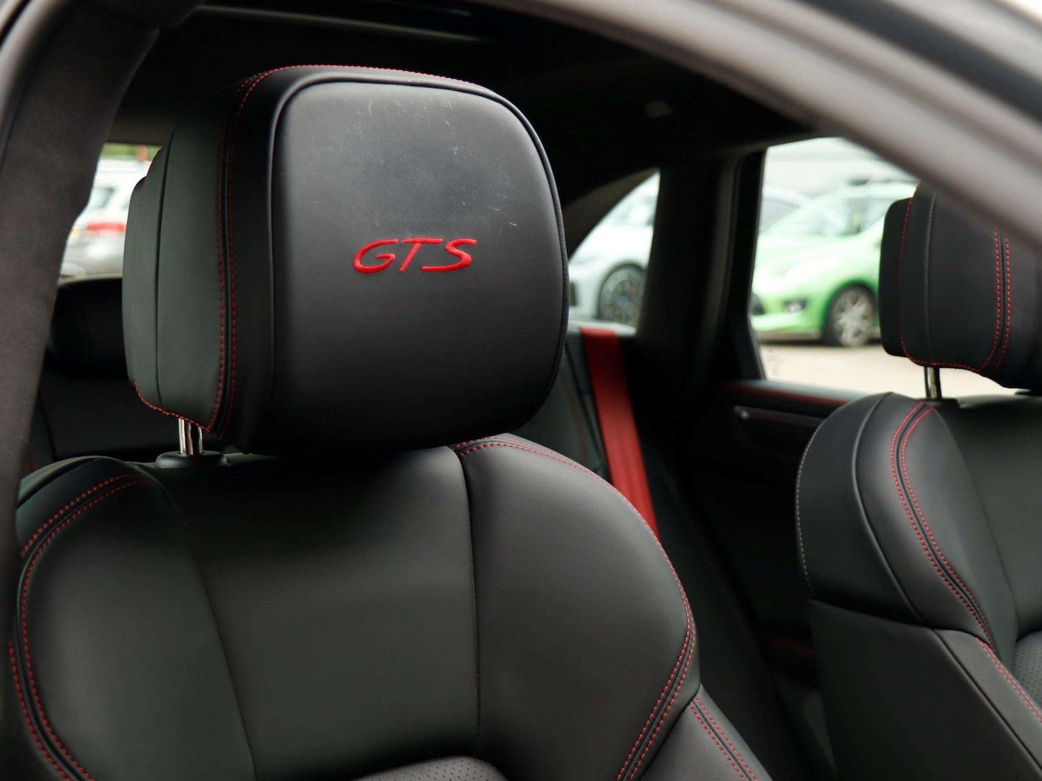 Used Porsche Macan 2023 for sale - 76156068: Photo 26