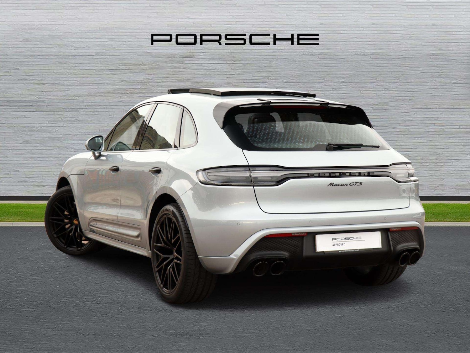 Used Porsche Macan 2023 for sale - 76156068: Photo 5