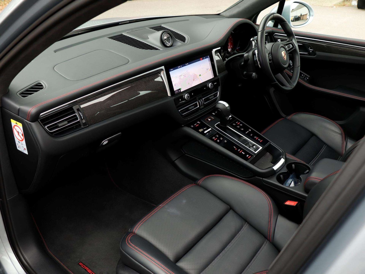 Used Porsche Macan 2023 for sale - 76156068: Photo 9