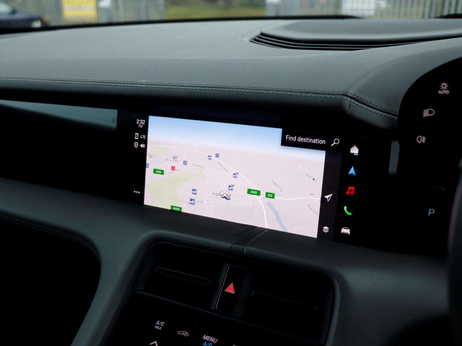 Used Porsche Taycan 2023 for sale - 77076504: Photo 14