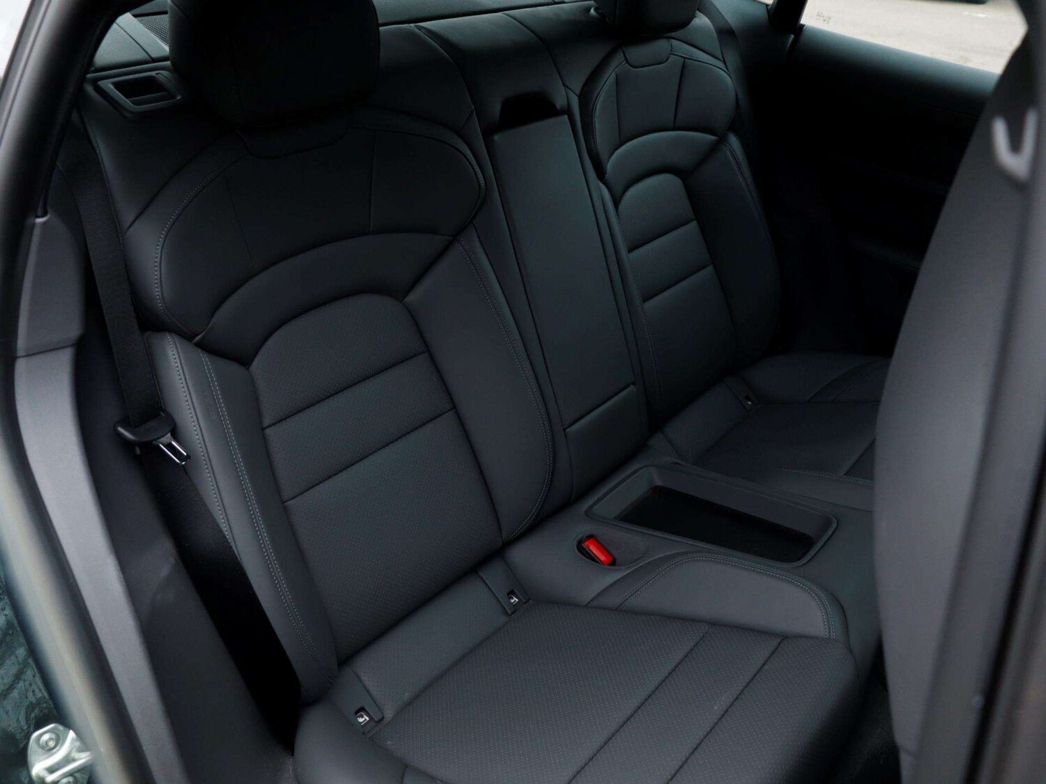 Used Porsche Taycan 2023 for sale - 77076504: Photo 21