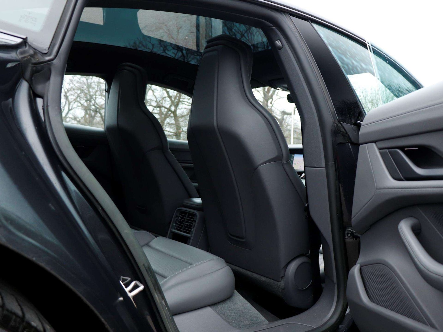 Used Porsche Taycan 2023 for sale - 77076504: Photo 22