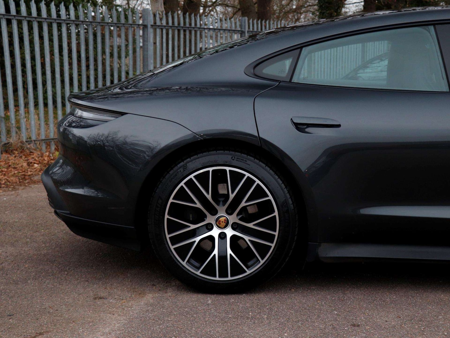 Used Porsche Taycan 2023 for sale - 77076504: Photo 24