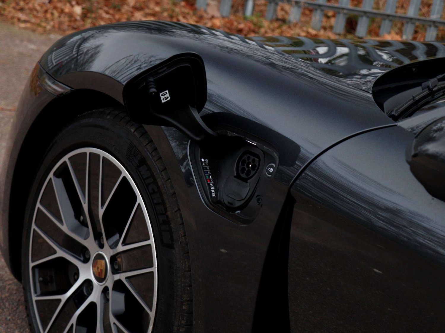 Used Porsche Taycan 2023 for sale - 77076504: Photo 27