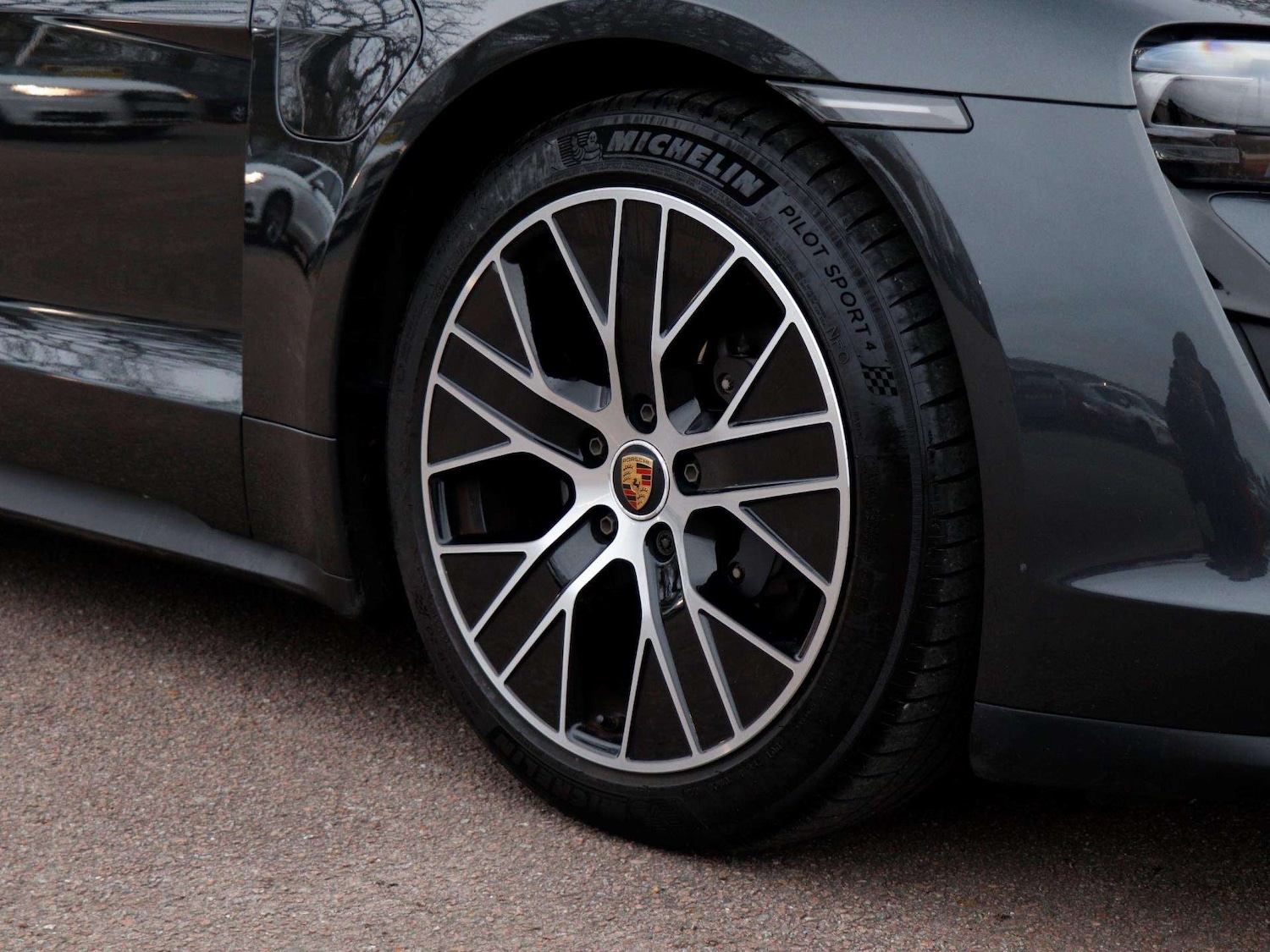 Used Porsche Taycan 2023 for sale - 77076504: Photo 28