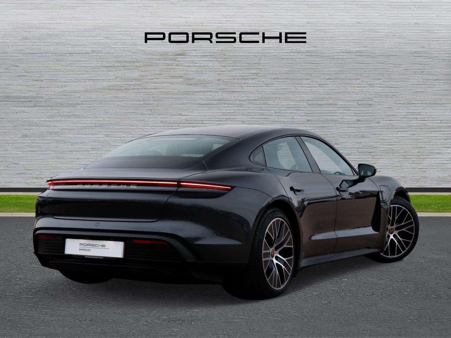 Used Porsche Taycan 2023 for sale - 77076504: Photo 3