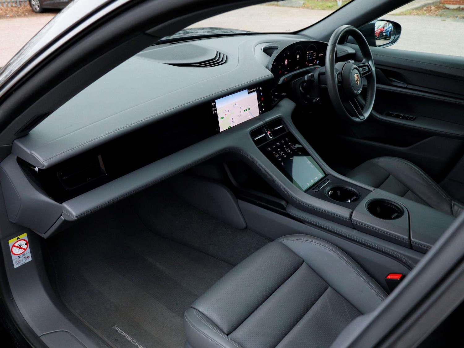 Used Porsche Taycan 2023 for sale - 77076504: Photo 9