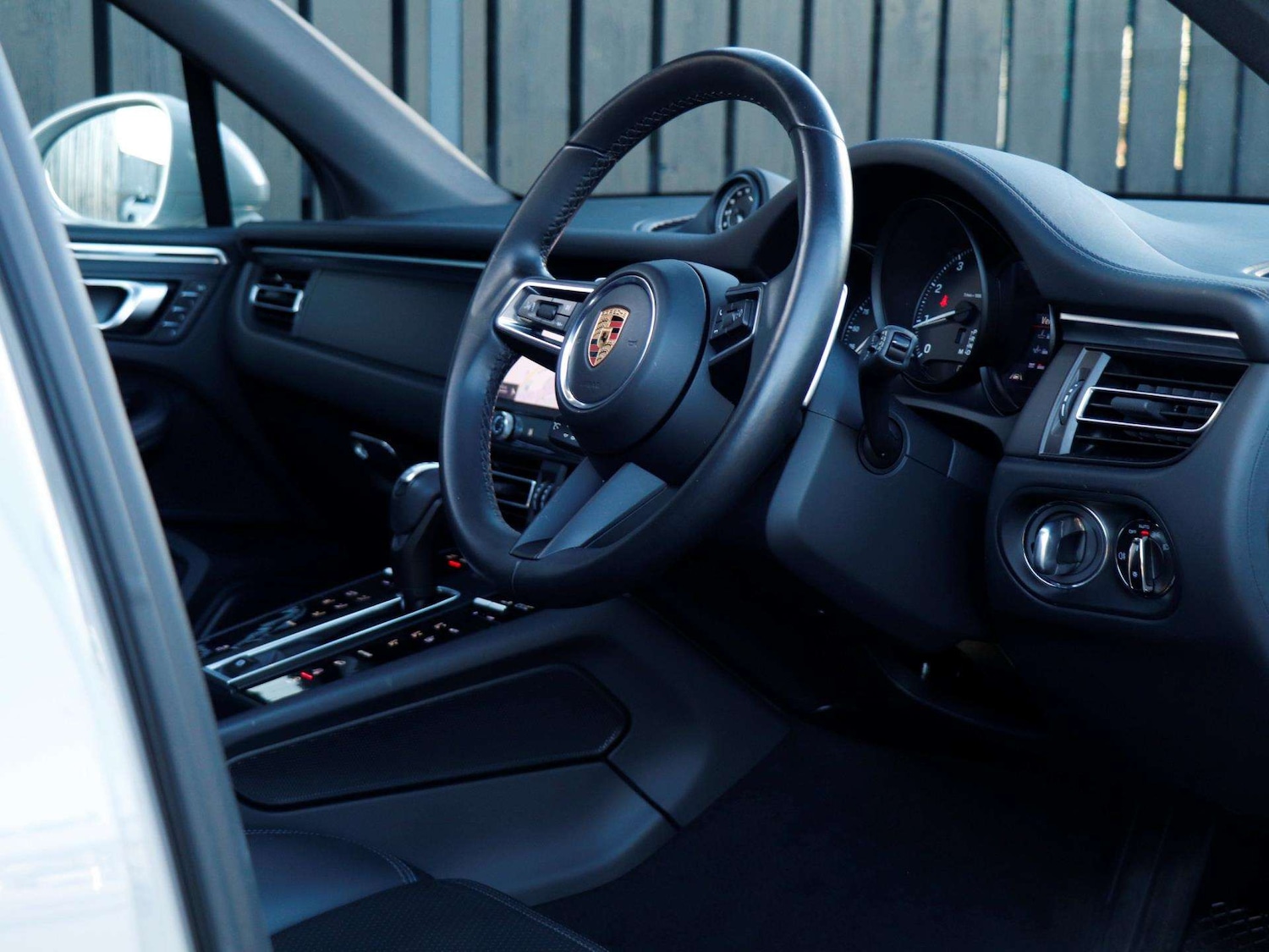 Used Porsche Macan 2022 for sale - 77928379: Photo 12