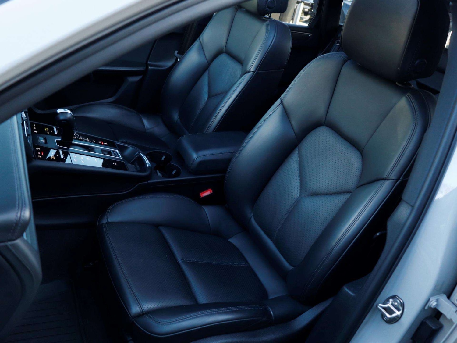 Used Porsche Macan 2022 for sale - 77928379: Photo 25