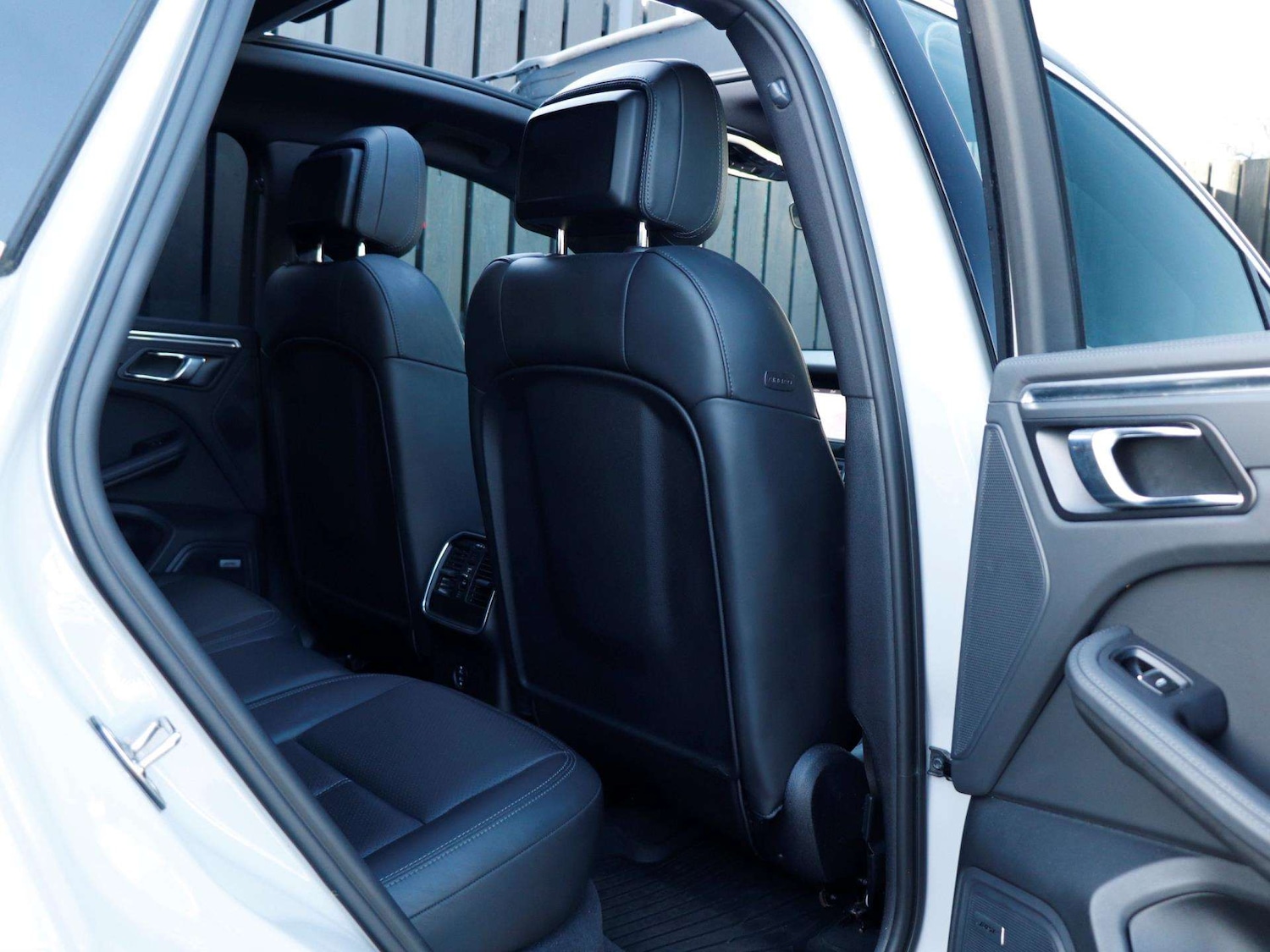 Used Porsche Macan 2022 for sale - 77928379: Photo 27