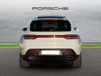 Used Porsche Macan 2022 for sale - 77928379: Photo