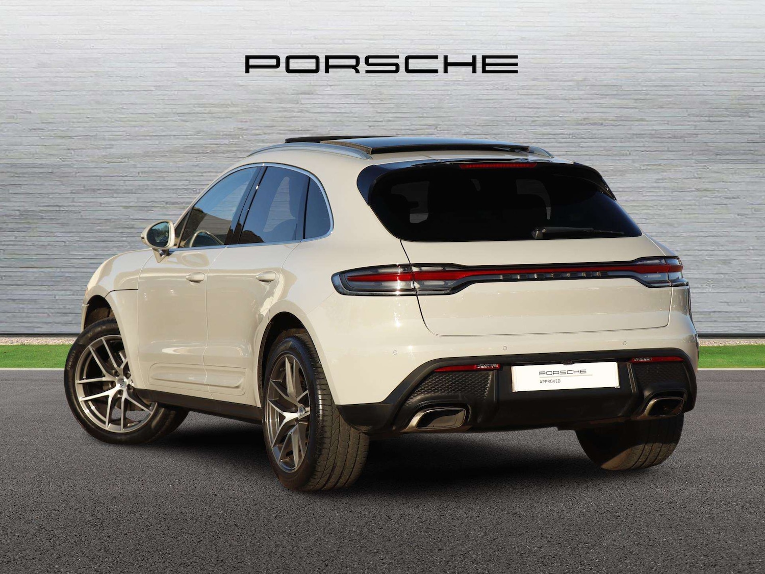 Used Porsche Macan 2022 for sale - 77928379: Photo 5