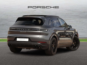 Used Porsche Cayenne 2023 for sale - 79065213: Photo