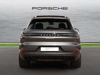 Used Porsche Cayenne 2023 for sale - 79065213: Photo
