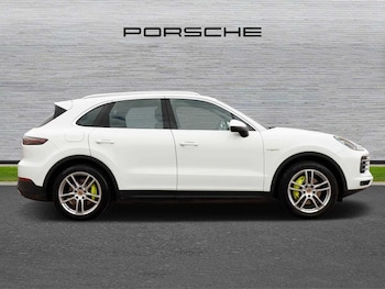 Used Porsche Cayenne 2021 for sale - 75390574: Photo