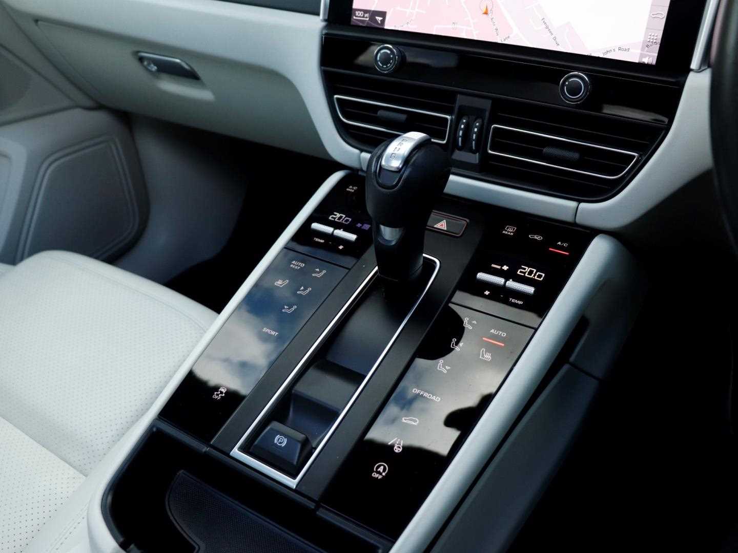 Used Porsche Macan 2022 for sale - 78052235: Photo 18